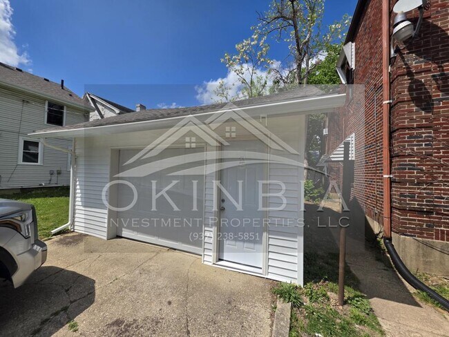 Building Photo - 1738 Radcliffe Rd