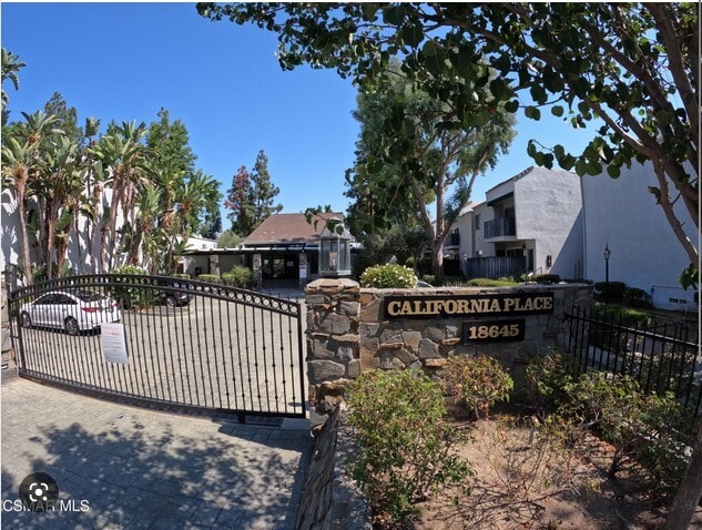 Condo complex main entrance - 18645 Hatteras St