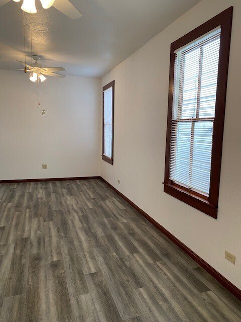 Building Photo - 3914 Bernardo De Galvez Ave