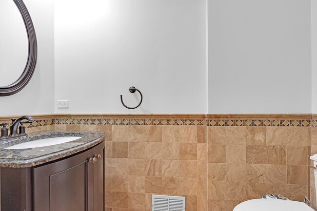 Building Photo - 141 Manchester Ct