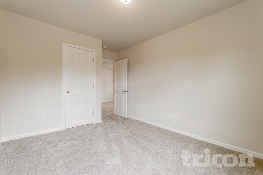 Building Photo - 18 Iron Horse Ct