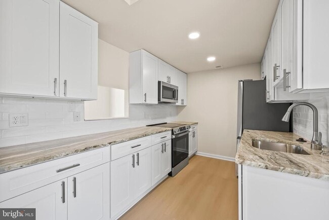 Building Photo - 2520 Linwood Ln