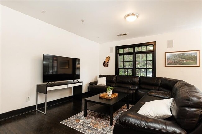 Building Photo - 1300 DeKalb Ave NE