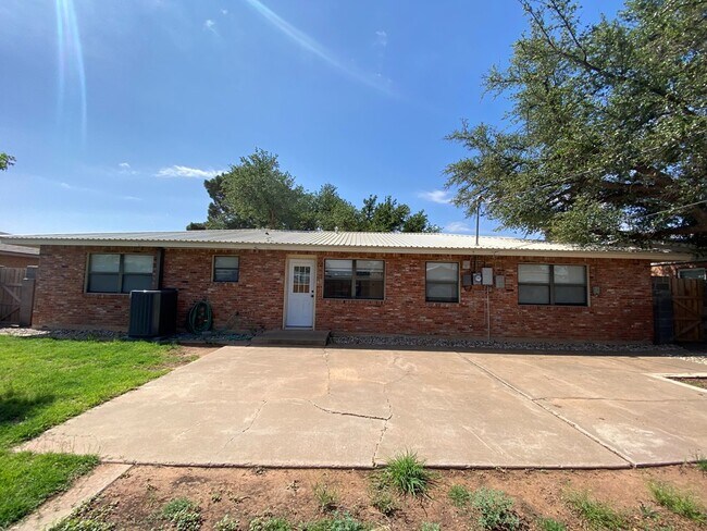 Building Photo - 3104 Barkley Ave