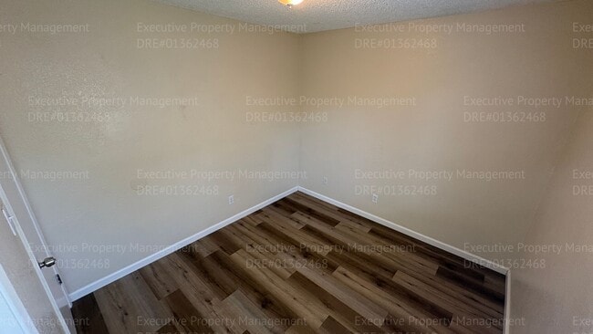 Building Photo - 709 Deseret Way