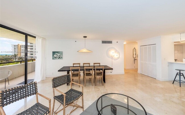 Building Photo - 170 Ocean Ln Dr