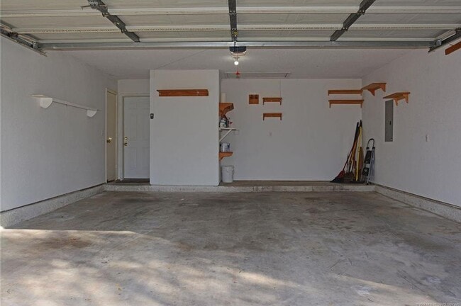 Building Photo - Beautiful Well Maintained 3 Bedroom Home In Cedar Ridge Park!