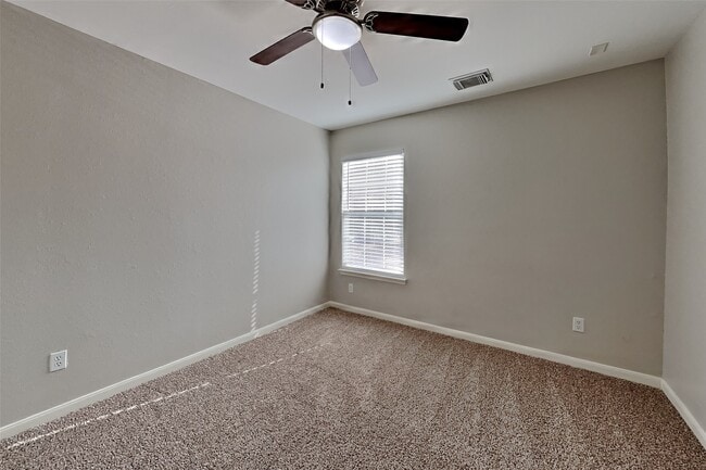 Building Photo - 29415 Legends Stone Dr
