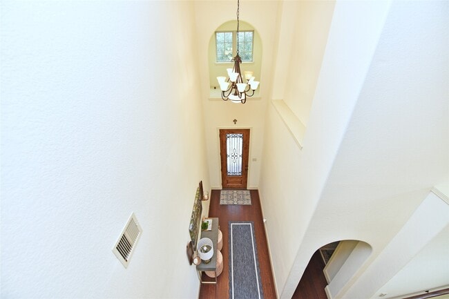 Building Photo - 13117 Stoneleigh Terrace Dr