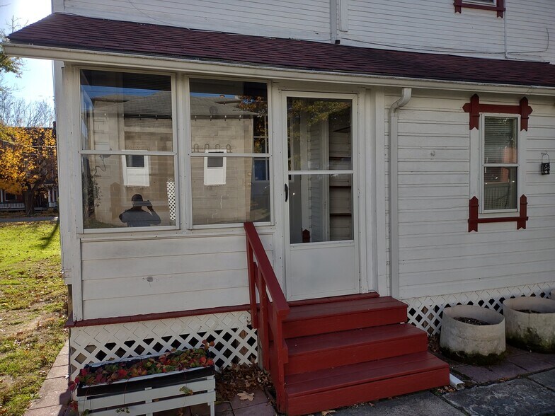 Building Photo - 416 N McKean St