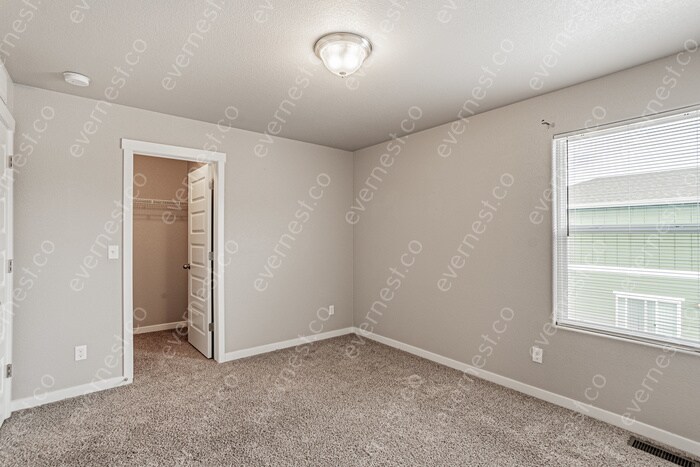 Building Photo - 2405 Falkirk Dr