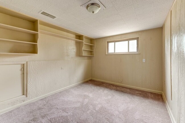 Building Photo - 4 Bed 2 Bath Close To UC Medical Center