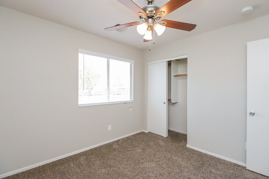 Building Photo - 2415 W Wrangler Way