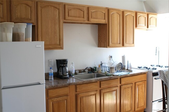 Building Photo - 19 Elizabeth St