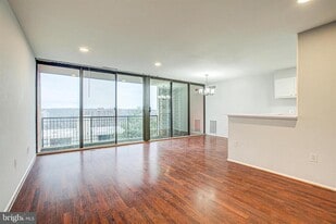 Building Photo - 16 S Van Dorn St