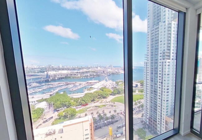 Building Photo - 330 NE 4th St