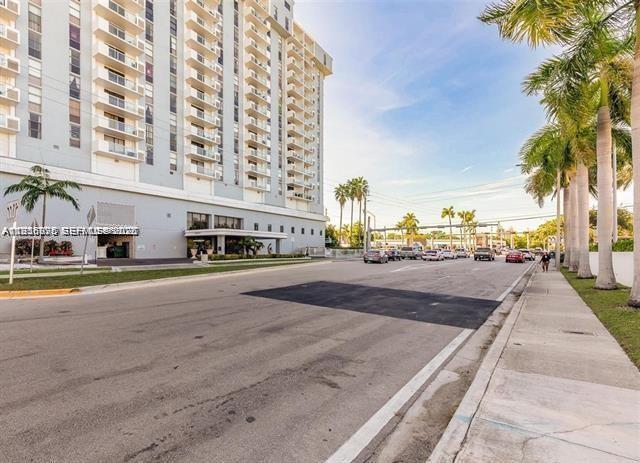 Building Photo - 13499 Biscayne Blvd