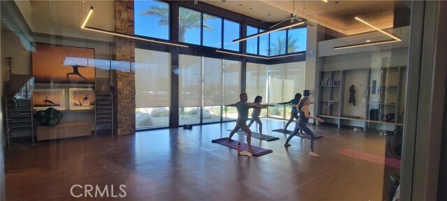 Building Photo - 82 Burgundy