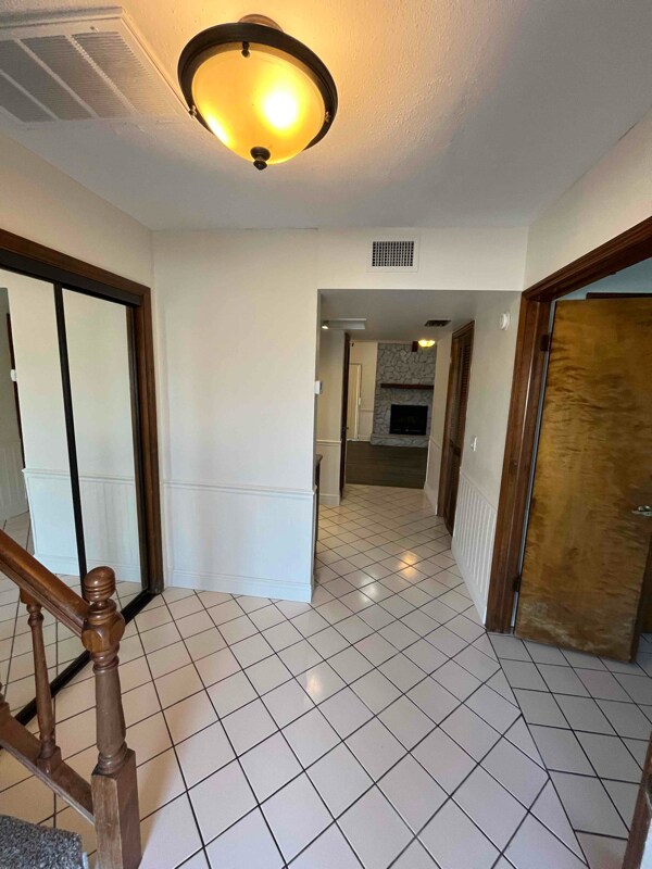 Building Photo - 6732 Beach Blvd