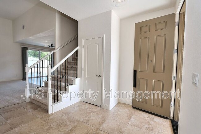 Building Photo - 3403 Oselot Way