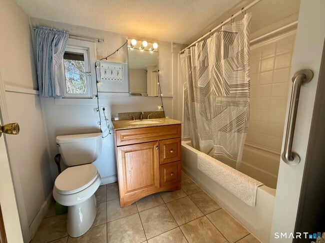 Building Photo - 120 Bloomingdale Rd