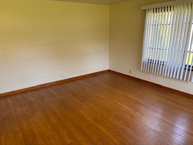 living room - 529 Olive Ct