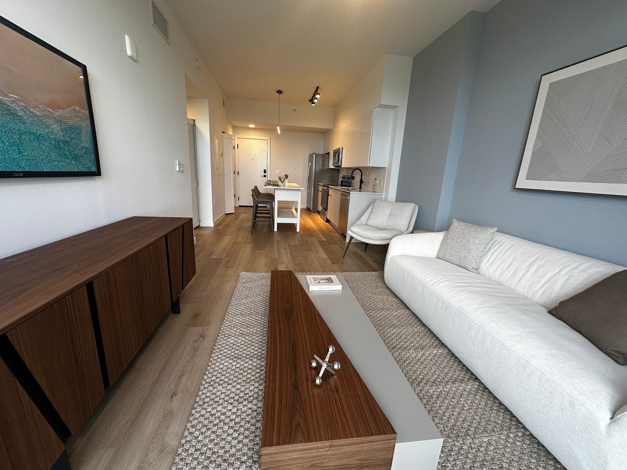 Building Photo - 119 SE 2nd Ct