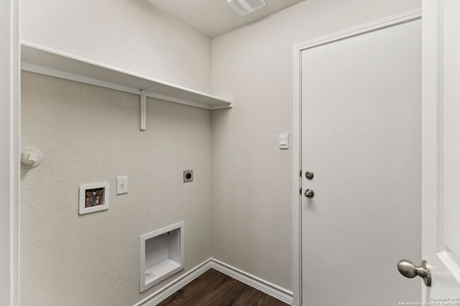 Building Photo - 22811 Tee Shot