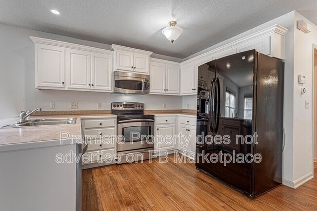 Building Photo - 9652 McGee St