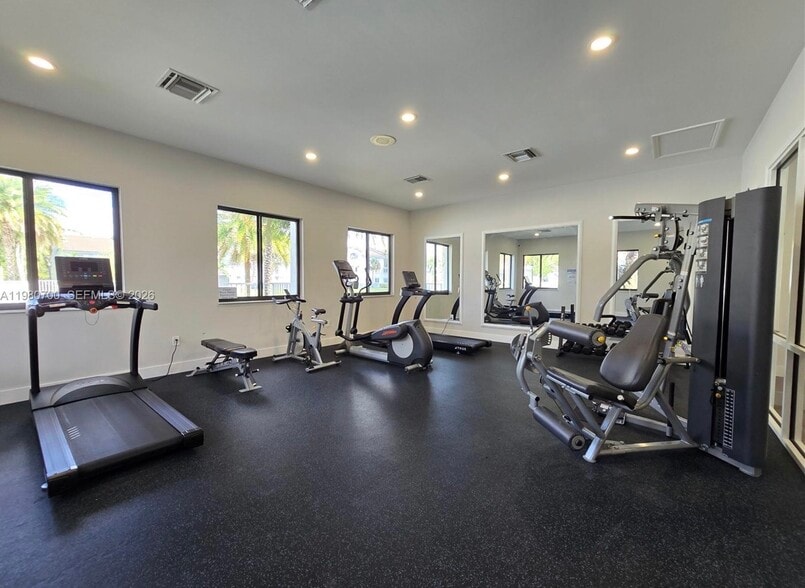 Building Photo - 2620 S University Dr