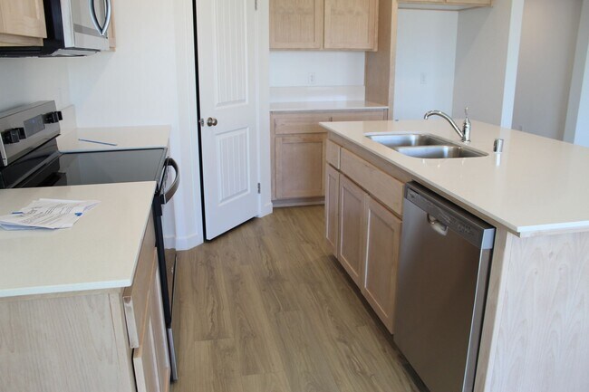 Building Photo - Sydney Park Home - New Home For Rent with ADU (Additional Dwelling Unit) with Solar