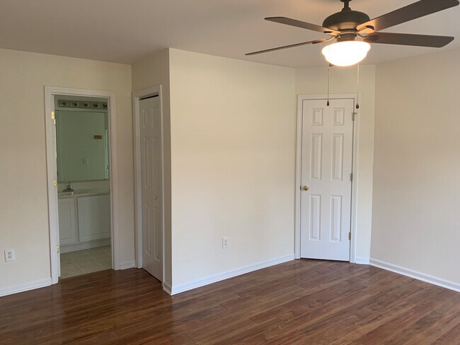 Building Photo - 4468 Lady Banks Ln