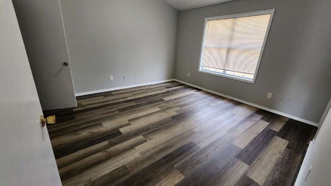 Building Photo - 5703 Wells Cir