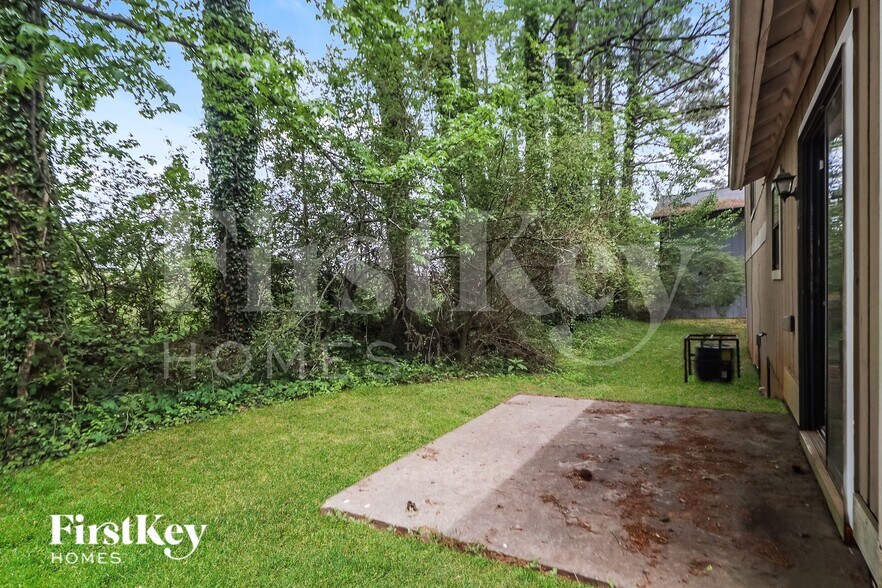 Building Photo - 3346 Clevemont Way