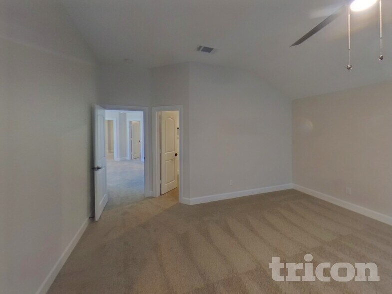 Building Photo - 1214 Dye Blvd