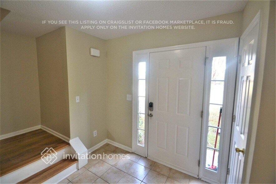 Building Photo - 489 Lakewater Estates Dr