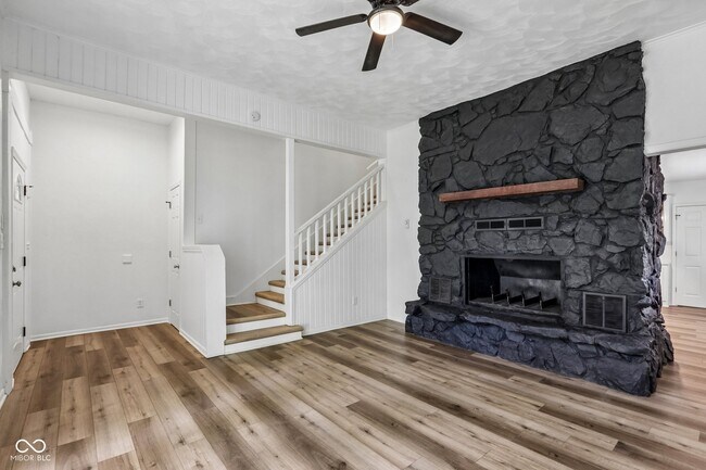 Building Photo - 809 N Meridian St Rd