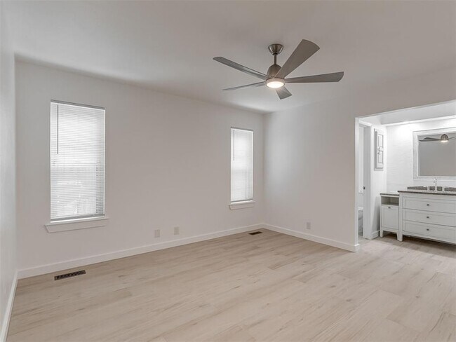 Building Photo - 1305 Apollo Rd