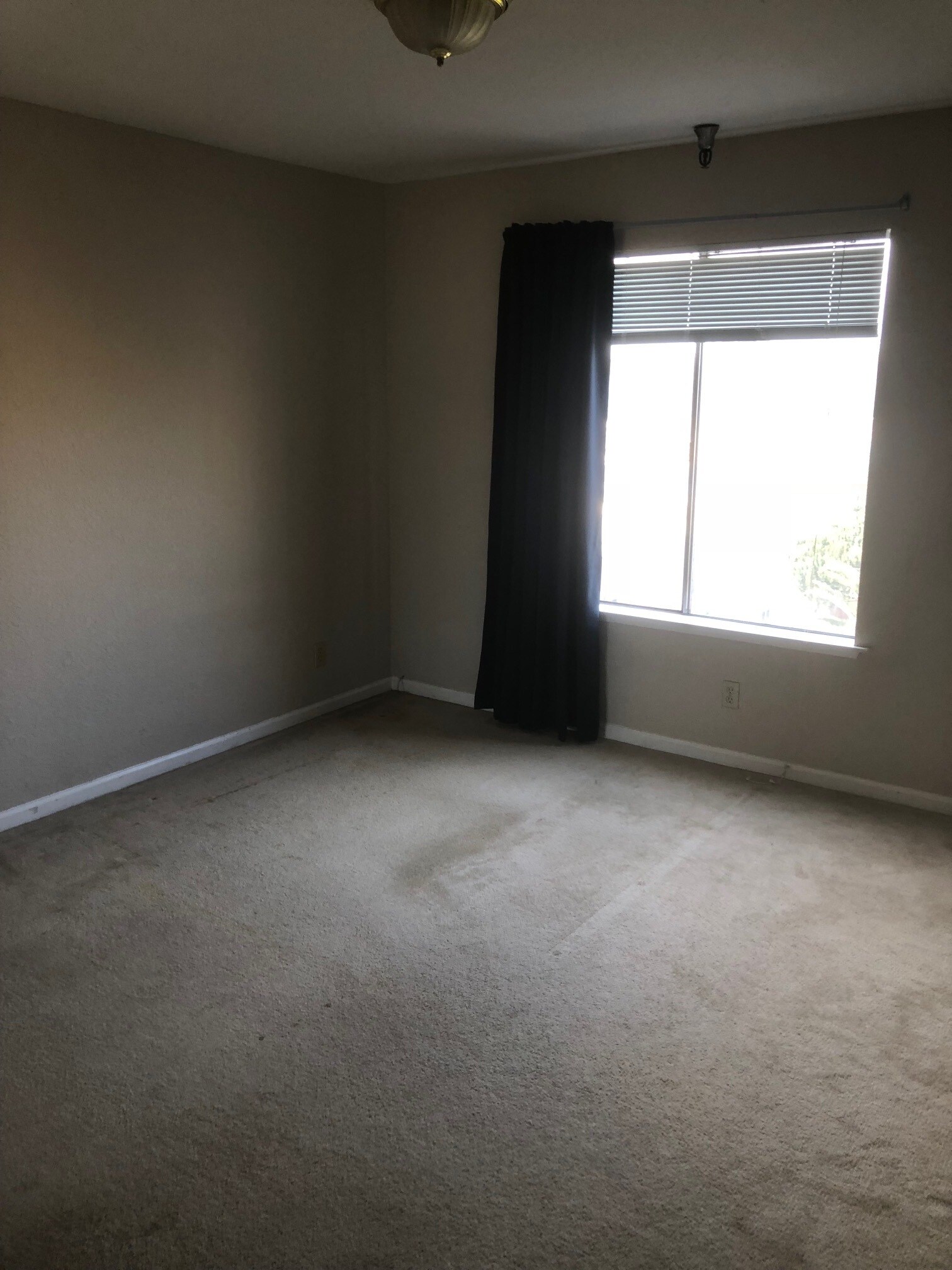 bedroom - 1120 Judah St