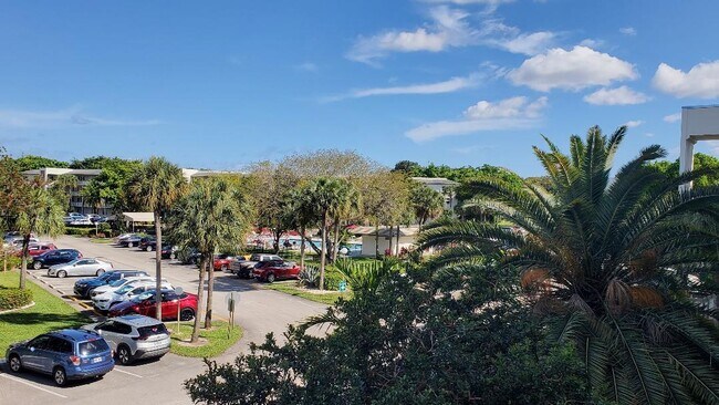 Building Photo - 3401 Bimini Ln