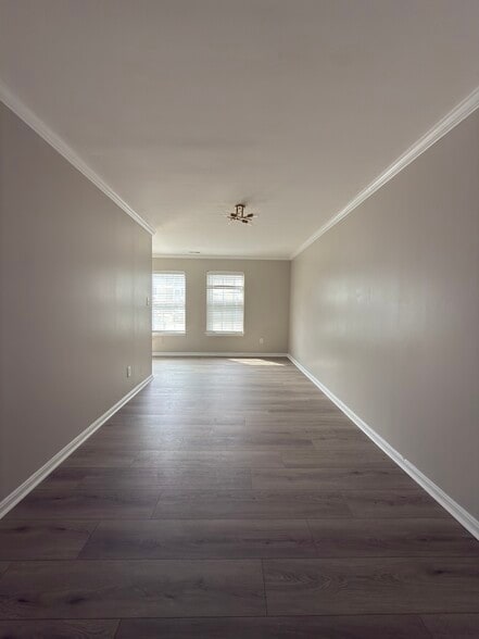 Building Photo - 1706 Tulip Ave