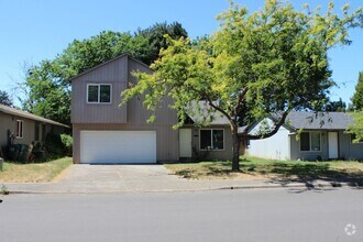 Building Photo - Four bedroom, two bath family home on quie...