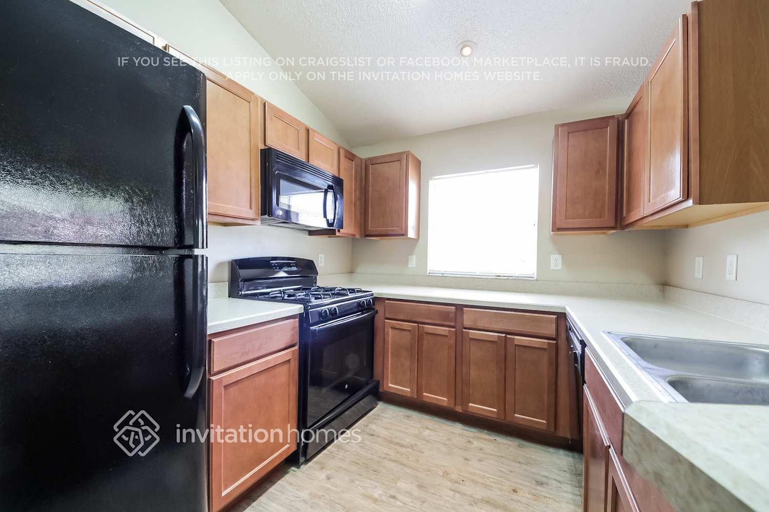 Building Photo - 1401 Brookebridge Dr