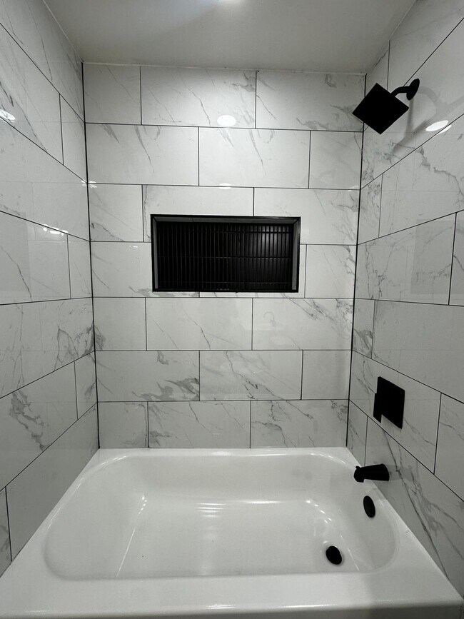 Building Photo - 1712 Brake Dr