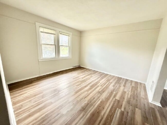 Building Photo - 343 Ohio Ave