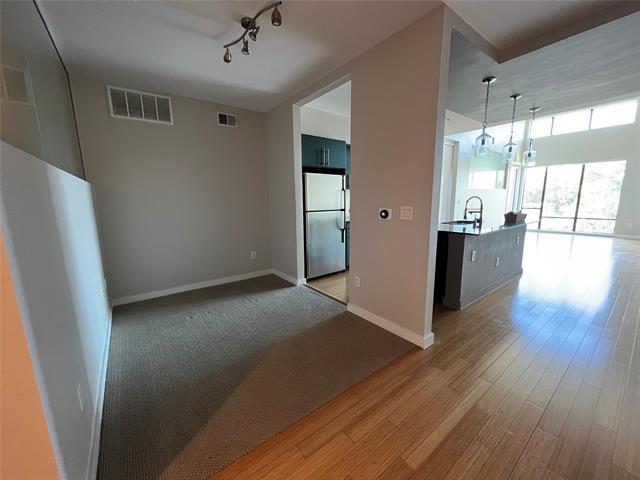 Building Photo - 4040 N Hall St