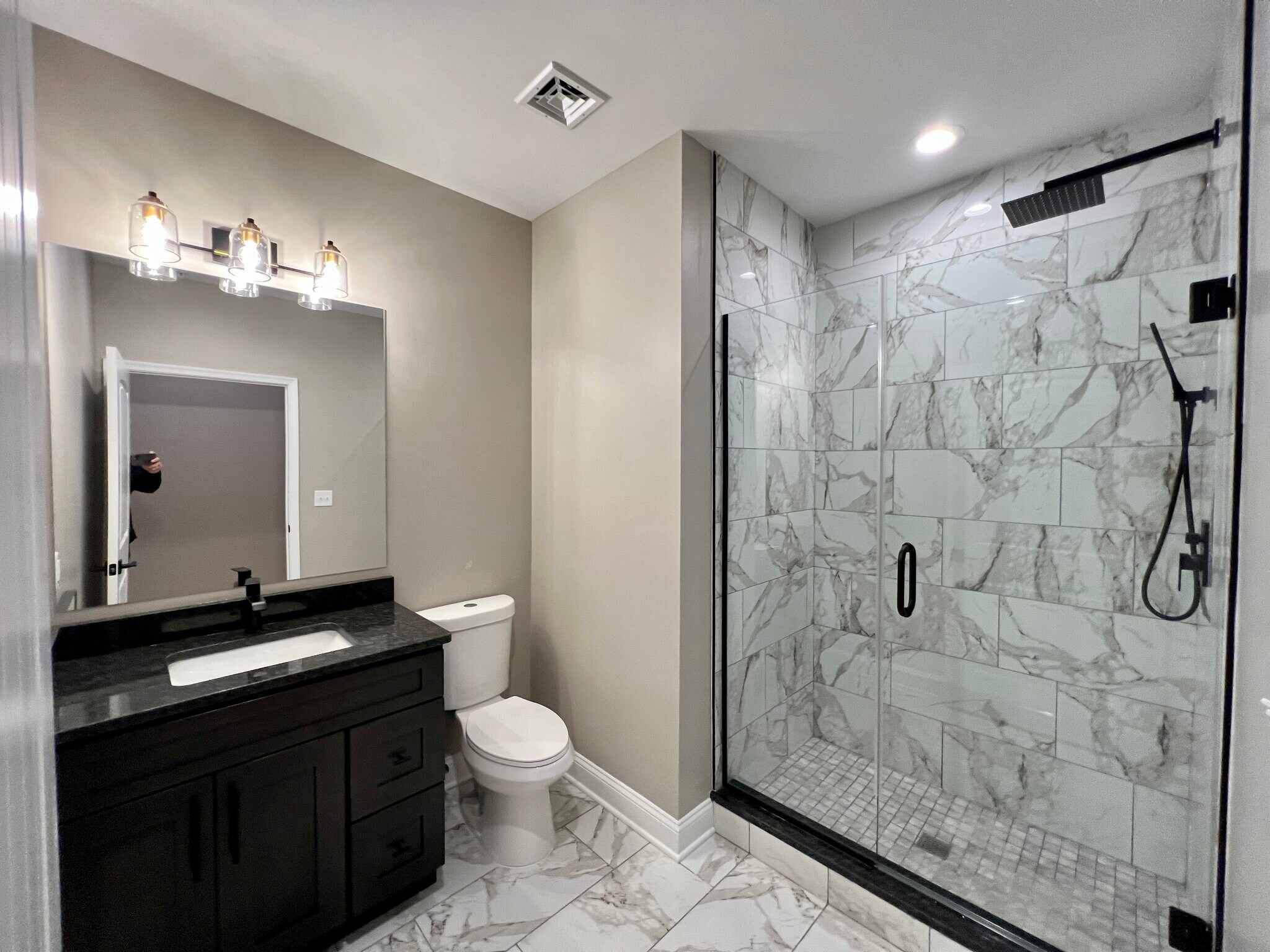 Building Photo - 409 Lackawanna Ave