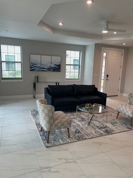 Building Photo - 15257 Zeno Way