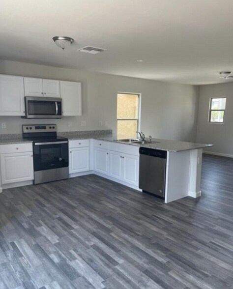 Building Photo - 137 W Bobcat Pl