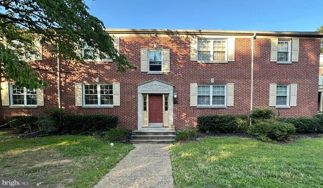 Primary Photo - 100 Park Blvd